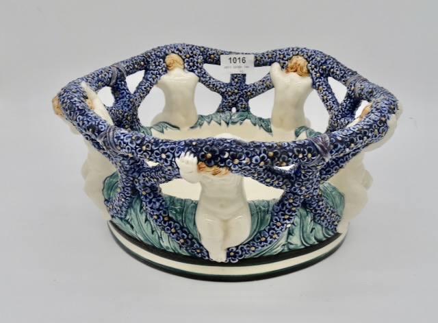 1 fruitschaal met putti