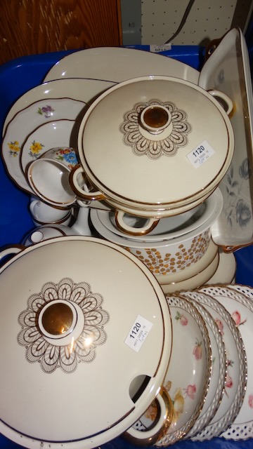 1 Lot versch. Porzellanteile