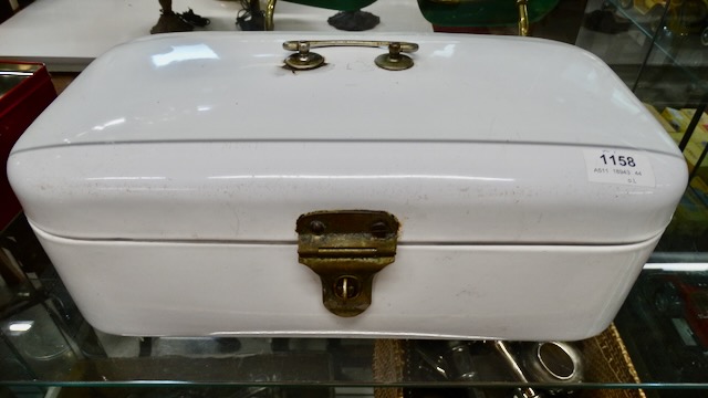 1 bread bin
