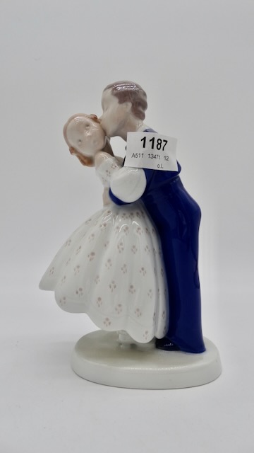 1 figurine "The Kiss" B u. G.