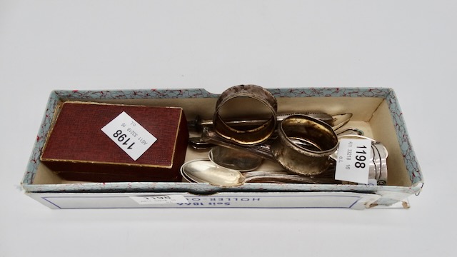 1 petit lot de couverts en argent