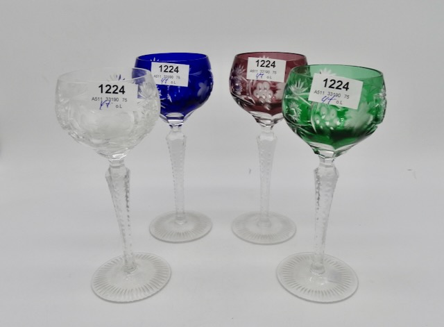4 Roman glasses
