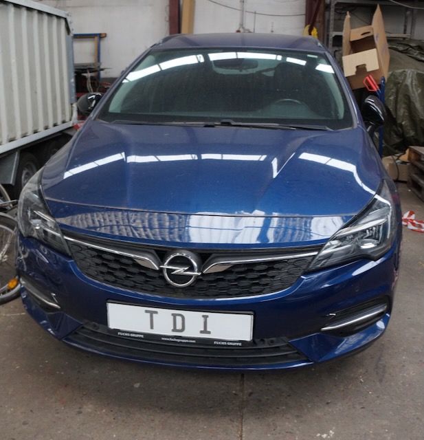 1 Opel Astra Sports Tourer, 1re immat. 10/21, contrôle technique 09/26, diesel, automatique, km affiché 88 628, cylindrée 1496, 90 kW, 2 clés, tous documents