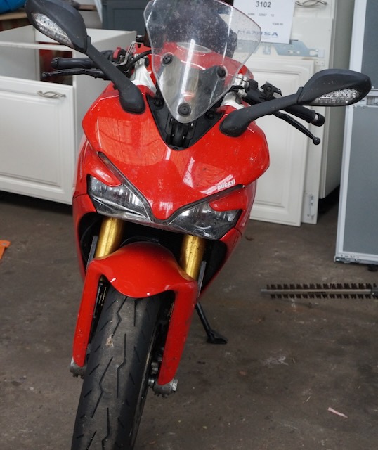 1 Ducati motorcycle, first reg. 05/17, MOT 07/27, petrol, manual, mileage 38,374, displacement 937, kW 81, 1 key, no registration document