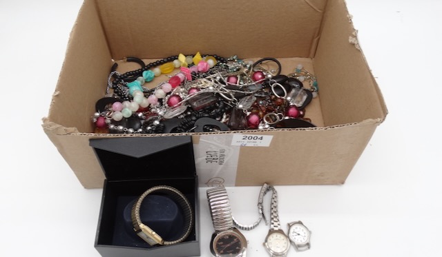 1 lot sieraden en horloges