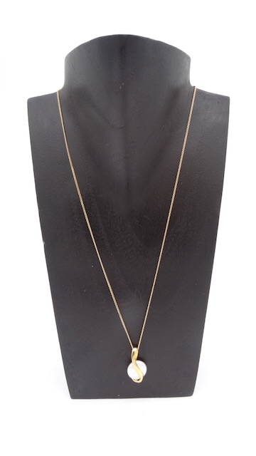 1 damesketting 333 goud met parel
