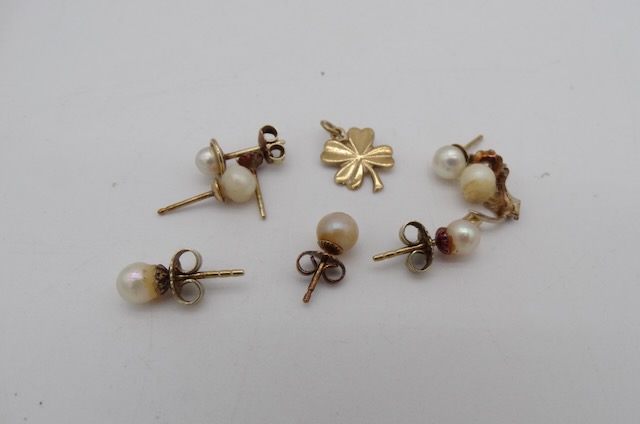 1 kleines Lot Ohrringe & anderes