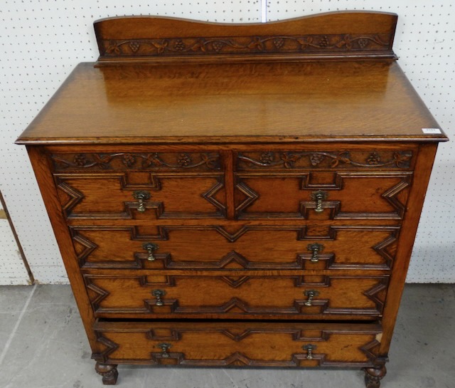1 chest of drawers