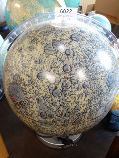 1 globe