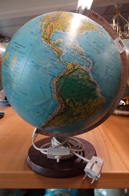 1 globe terrestre