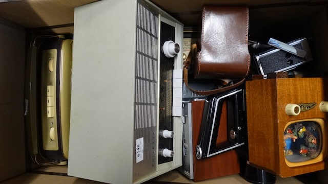 1 lot of portable radios
