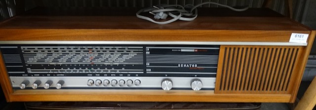 1 vieille radio