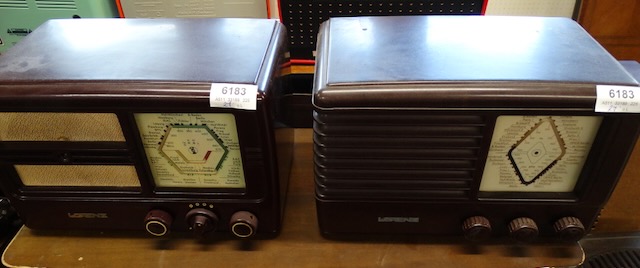 2 vieilles radios