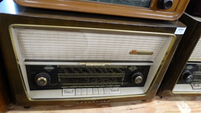 1 vieille radio