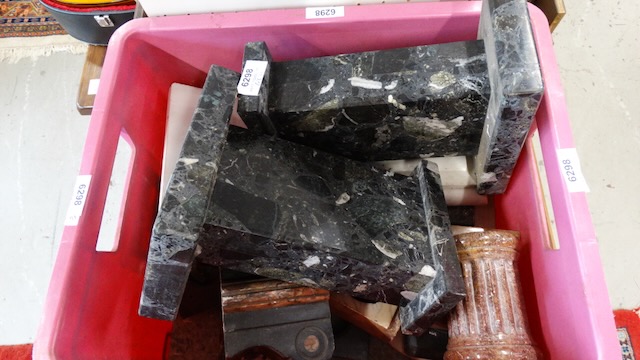 1 lot of supports