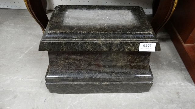 1 pedestal