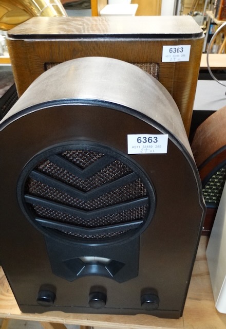 2 vieilles radios
