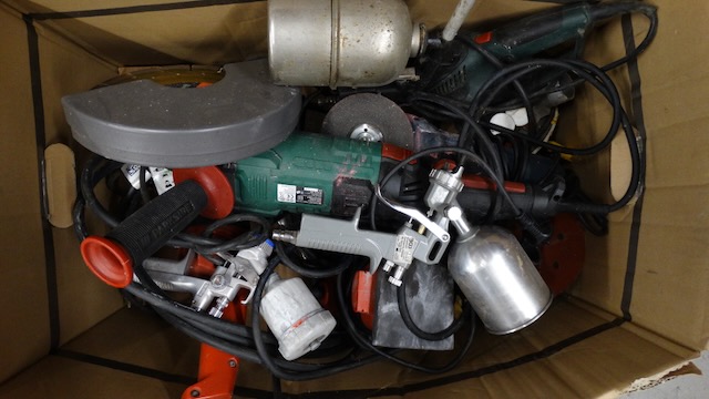 1 lot of tools